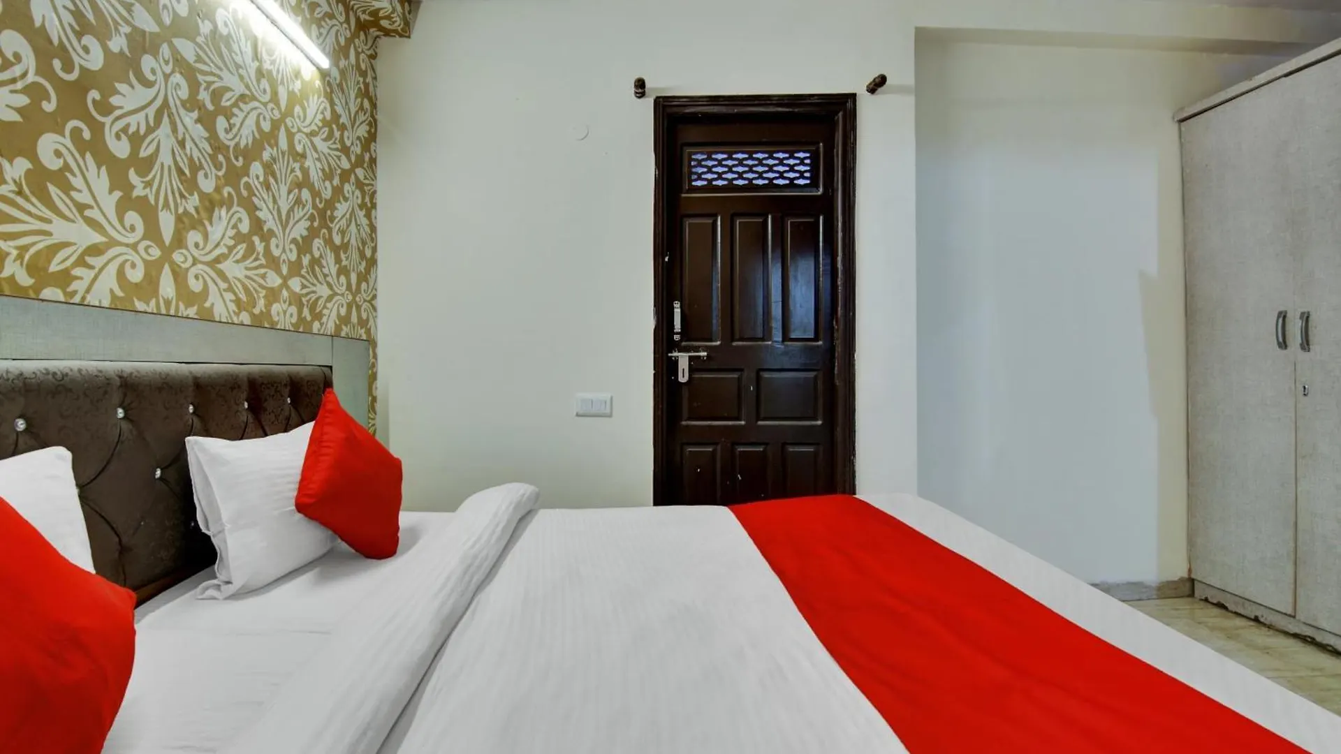 Hotel O Prime Stay New Delhi
