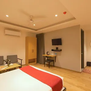 Hotel The Grand Tashree At Delhi Airport, Nuova Delhi