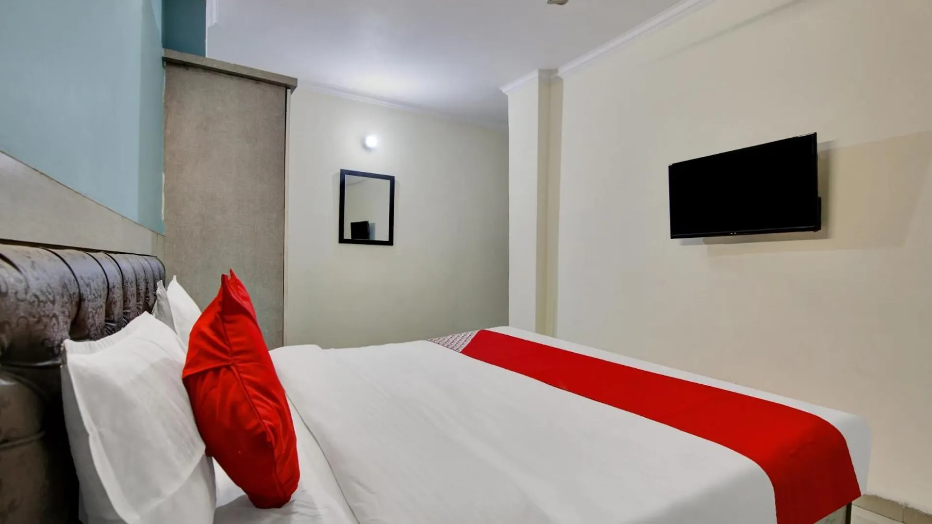 Hotel O Prime Stay Nuova Delhi